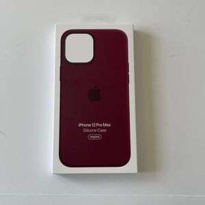iPhone 12 Pro Max Silicone Case with MagSafe